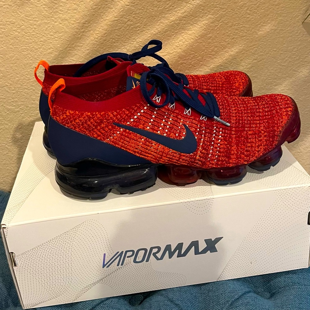 Nike Air VaporMax Flyknit 3 - Size 12 - Noble Red